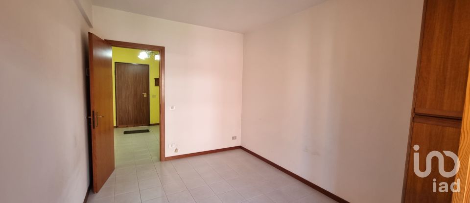 Appartamento 7 locali di 99 m² a Roma (00144)