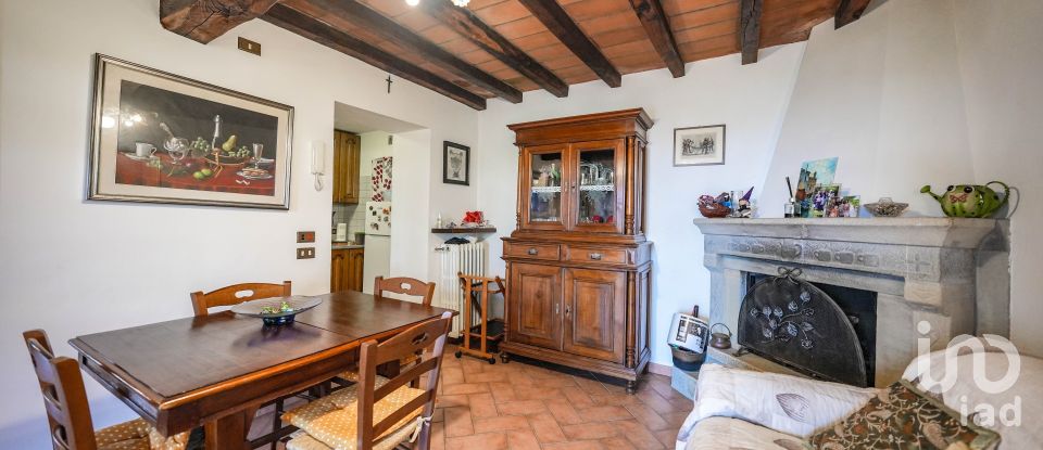 Casa indipendente 9 locali di 324 m² in Tizzano Val Parma (43028)