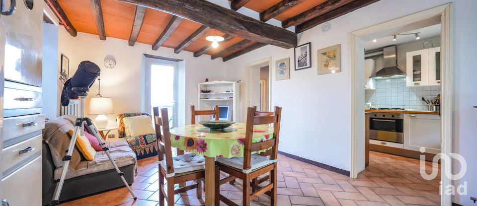 Casa indipendente 9 locali di 324 m² in Tizzano Val Parma (43028)