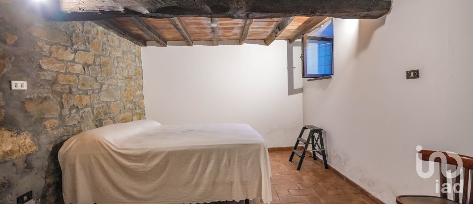 Casa indipendente 9 locali di 324 m² in Tizzano Val Parma (43028)