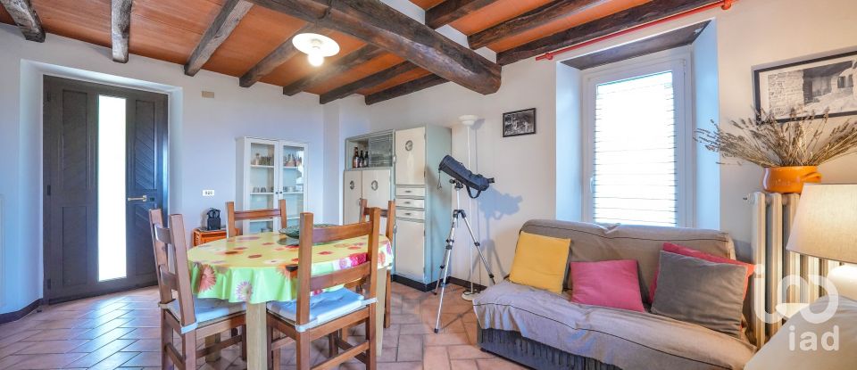 Casa indipendente 9 locali di 324 m² in Tizzano Val Parma (43028)