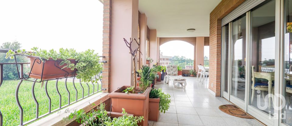 Loft 11 rooms of 251 m² in Cesano Maderno (20811)