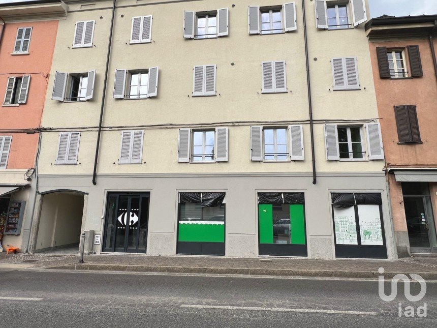 Workshop of 81 m² in Como (22100)