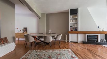 Three-room apartment of 145 m² in Roma (00152)