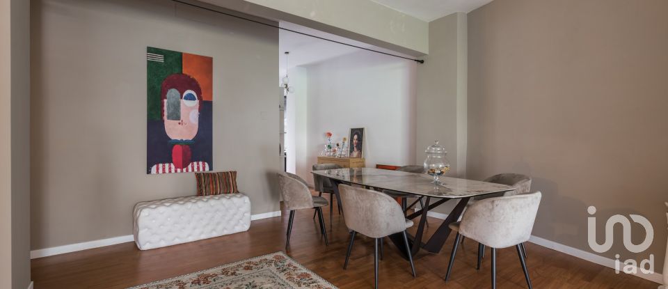 Three-room apartment of 145 m² in Roma (00152)