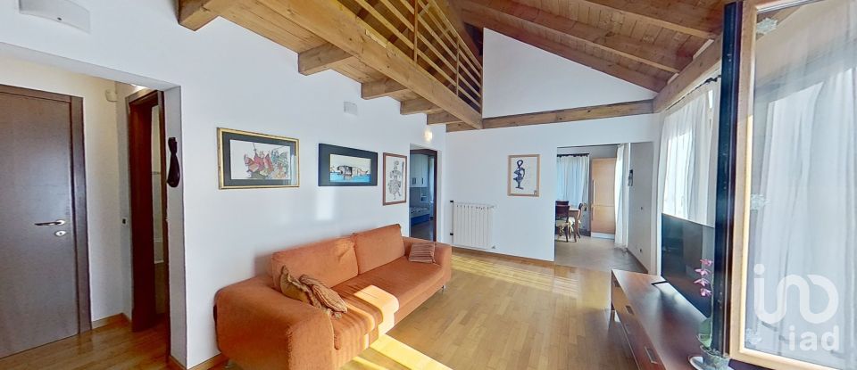 Loft 8 rooms of 153 m² in Mele (16010)