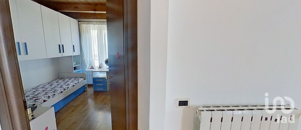 Attico / Mansarda / Loft 8 locali di 153 m² a Mele (16010)