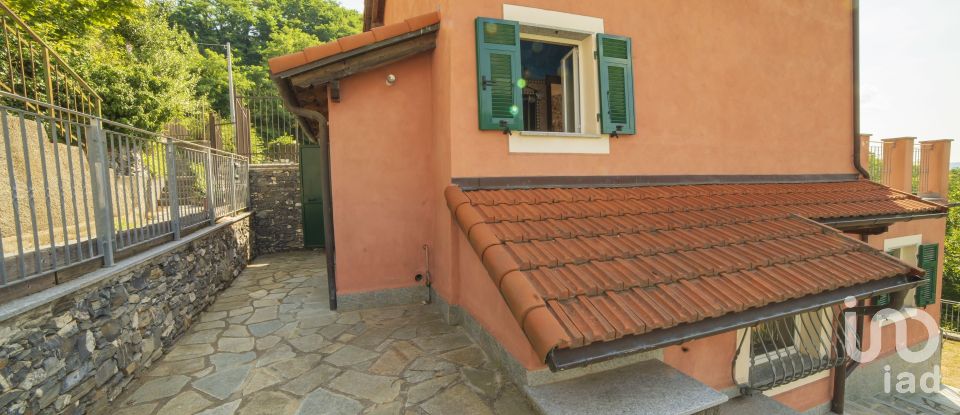 Casa indipendente 6 locali di 131 m² in Ceranesi (16014)