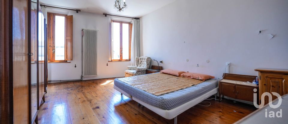 Casa 4 locali di 183 m² in Tresigallo (44039)