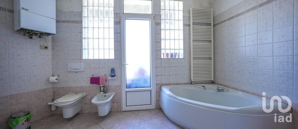 Casa 4 locali di 183 m² in Tresigallo (44039)