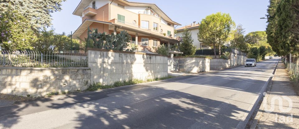 Villa Bifamiliare 0 locali di 285 m² a Osimo (60027)