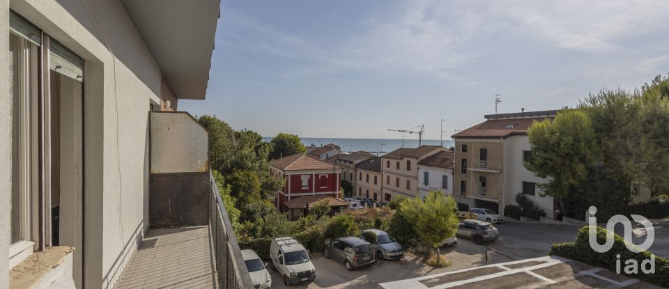 Appartamento 5 locali di 91 m² a Falconara Marittima (60015)