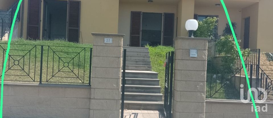 Appartamento 6 locali di 165 m² a Passignano sul Trasimeno (06065)