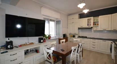 Appartamento 5 locali di 95 m² a Genova (16152)