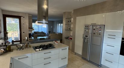 Villa Bifamiliare 5 locali di 205 m² in Bovolone (37051)