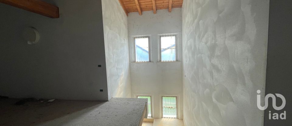 Villa 16 locali di 440 m² in Ponti sul Mincio (46040)