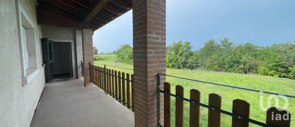 Farm 16 rooms of 440 m² in Ponti sul Mincio (46040)