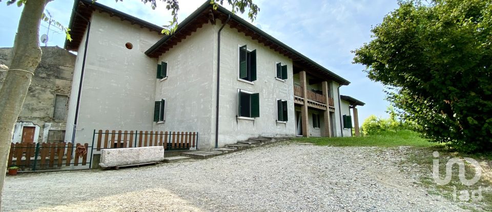 Farm 16 rooms of 440 m² in Ponti sul Mincio (46040)