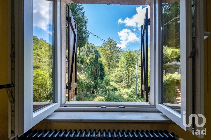 Apartment 5 rooms of 89 m² in Torriglia (16029)