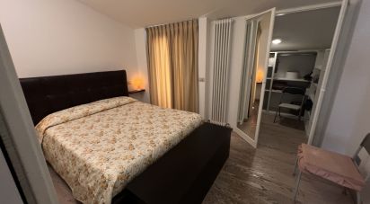 Loft 5 locali di 65 m² a Fermo (63900)