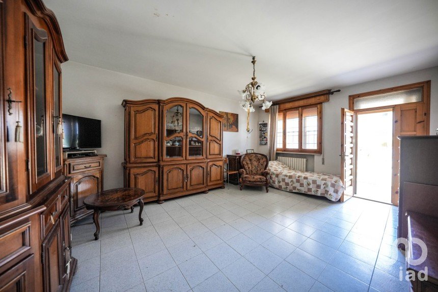 Casa 7 locali di 140 m² in Massa Fiscaglia (44025)