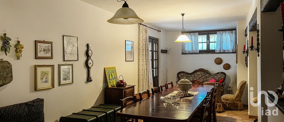 Casa indipendente 11 locali di 300 m² in Cengio (17056)