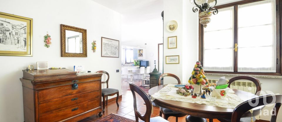 Casa indipendente 11 locali di 300 m² in Cengio (17056)