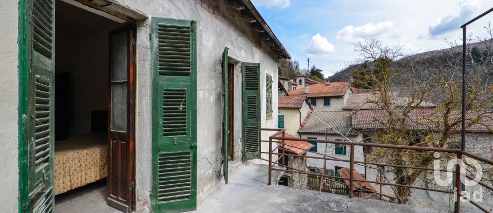 Village house 11 rooms of 235 m² in Murialdo (17013)