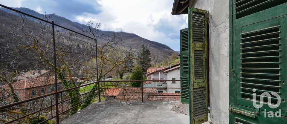 Village house 11 rooms of 235 m² in Murialdo (17013)