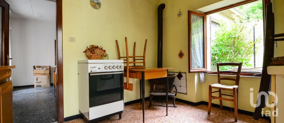 Casa indipendente 9 locali di 230 m² in Millesimo (17017)