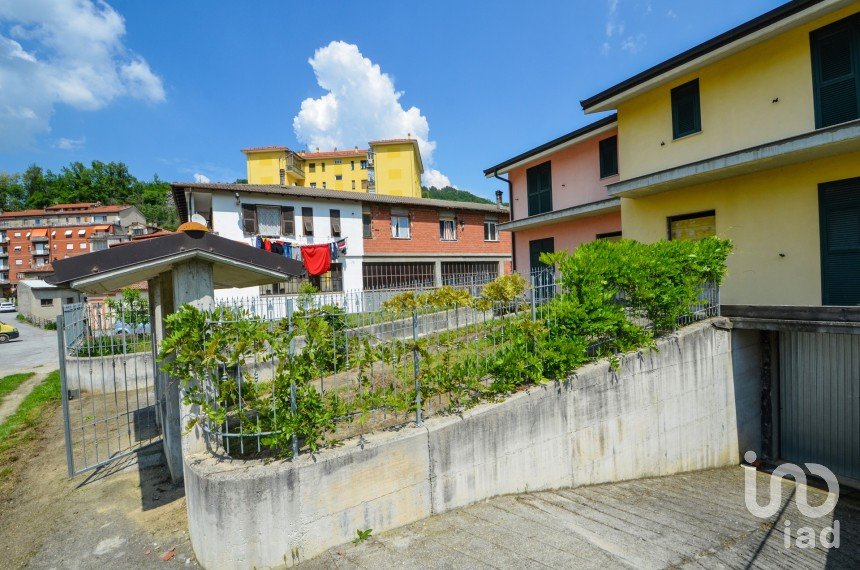 Villa Bifamiliare 10 locali di 200 m² in Millesimo (17017)