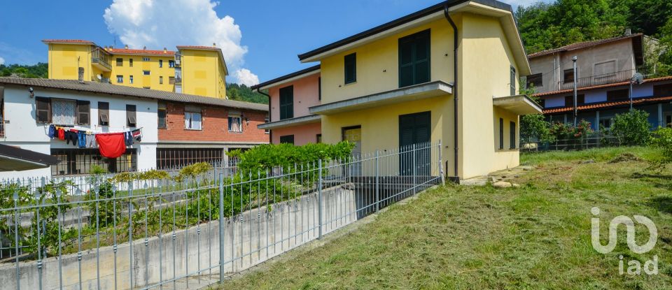 Villa Bifamiliare 10 locali di 200 m² in Millesimo (17017)