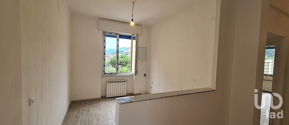 Appartamento 5 locali di 80 m² a Genova (16162)