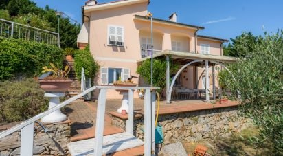 Casa indipendente 10 locali di 336 m² in Noli (17026)