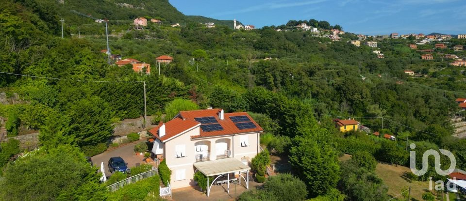 Casa indipendente 10 locali di 336 m² in Noli (17026)