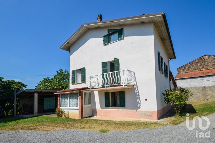 Casa indipendente 7 locali di 205 m² in Saliceto (12079)