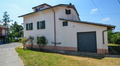 Town house 7 rooms of 205 m² in Saliceto (12079)