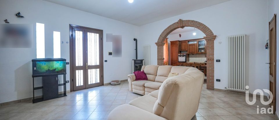 Casa indipendente 5 locali di 120 m² in Lagosanto (44023)