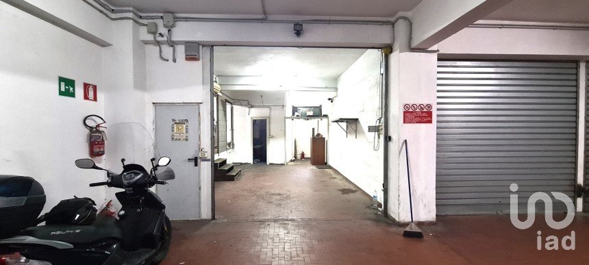 Posto auto/Box di 74 m² in Genova (16165)