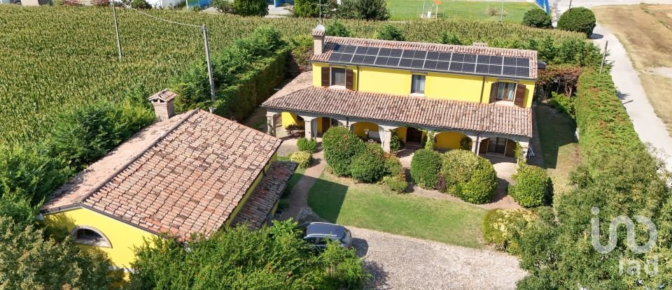 Casa indipendente 8 locali di 360 m² in Codigoro (44021)