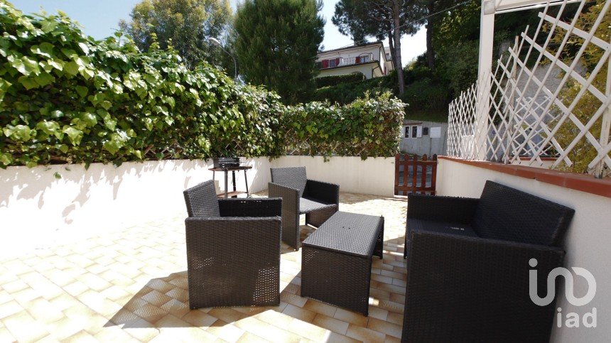 Three-room apartment of 55 m² in Numana (60026)