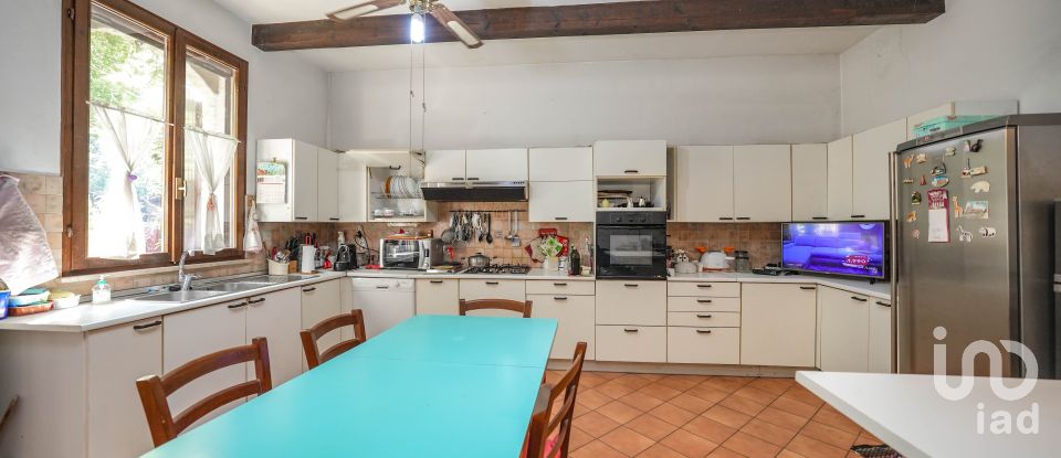 Casa 6 locali di 350 m² in Ostellato (44020)