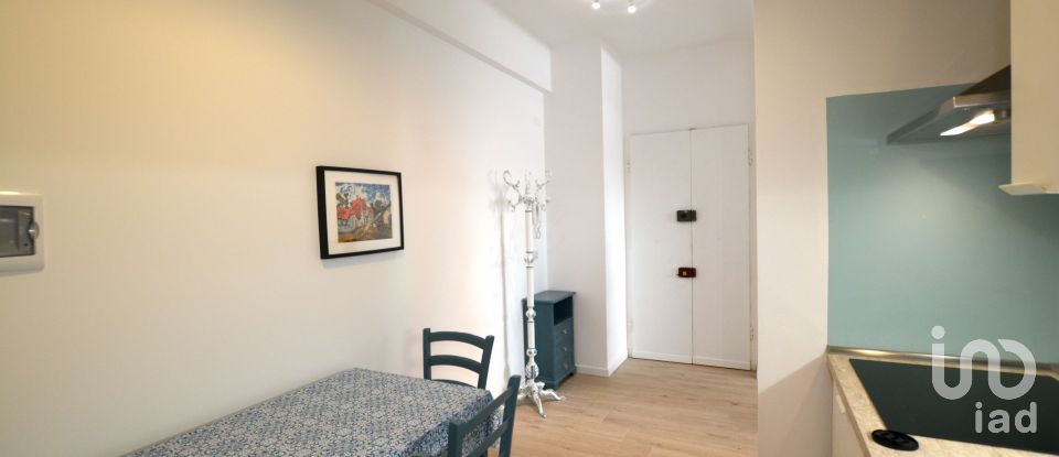 Appartamento 5 locali di 55 m² a Genova (16136)