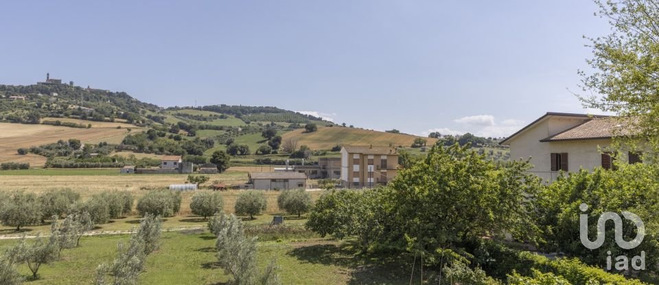 Four-room apartment of 166 m² in Potenza Picena (62018)