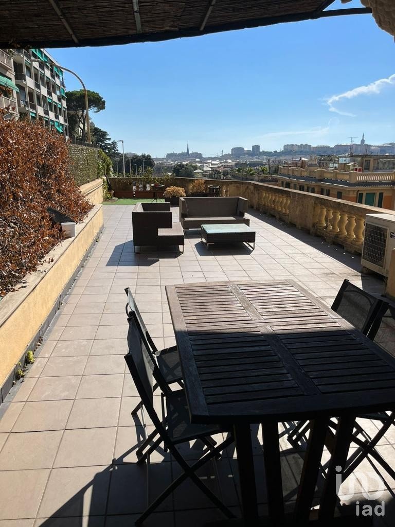 Apartment 7 rooms of 130 m² in Genova (16145)