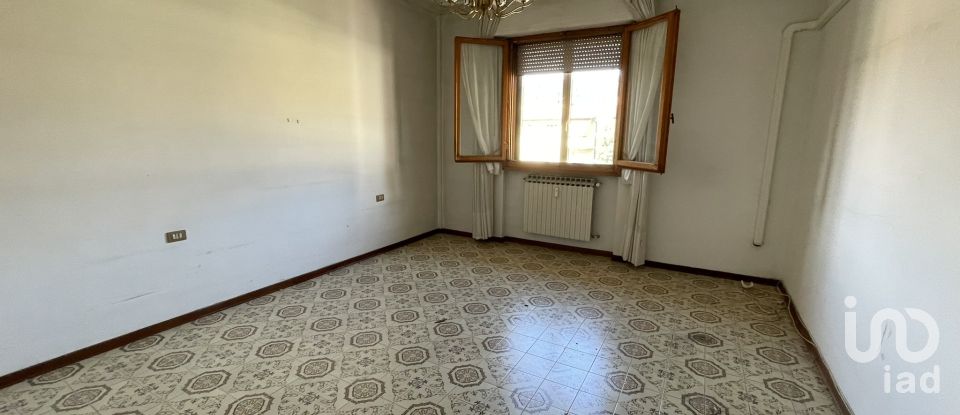 Four-room apartment of 119 m² in Prato (59100)