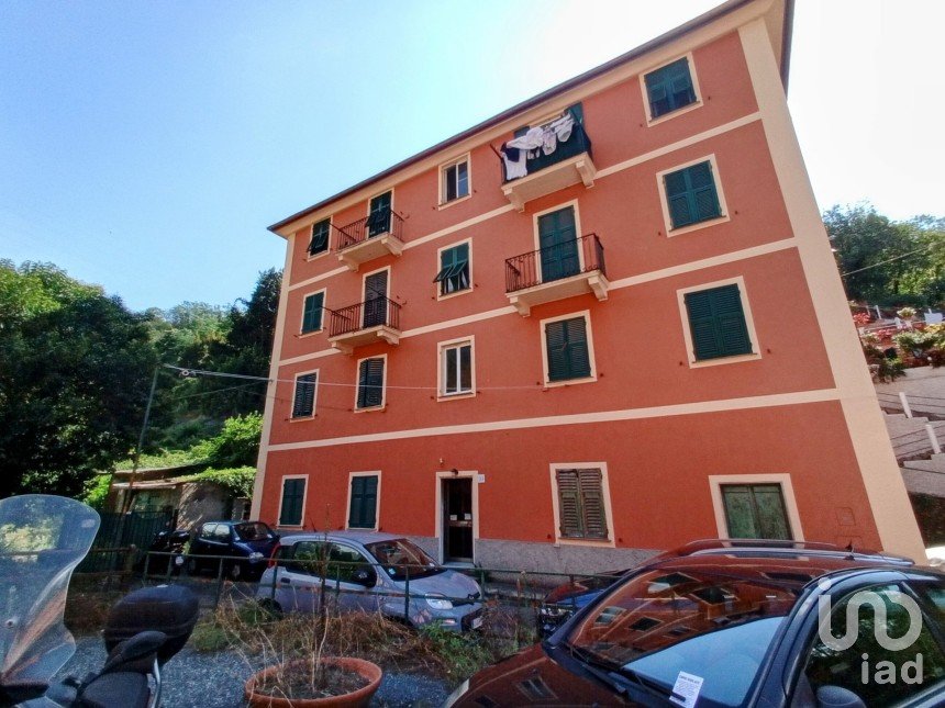 Four-room apartment of 72 m² in Genova (16162)