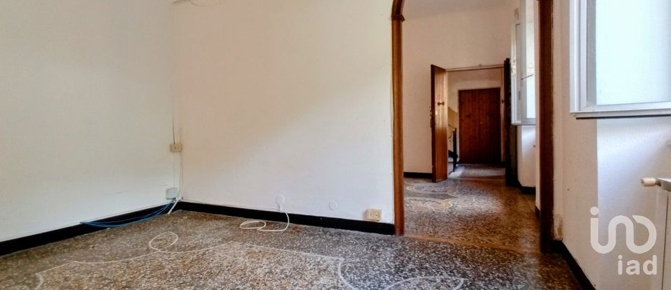 Four-room apartment of 72 m² in Genova (16162)