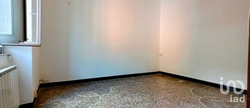 Four-room apartment of 72 m² in Genova (16162)