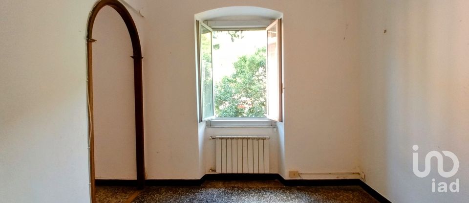 Four-room apartment of 72 m² in Genova (16162)